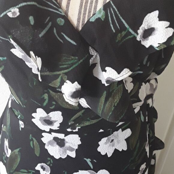 Bebe Floral Print Ruffle Hi-Lo Wrap Dress Cottage Core Feminine Festival Dress - Picture 10 of 12